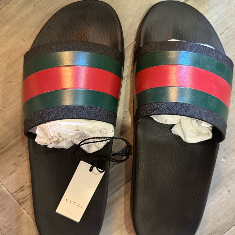 Gucci Men’s Rubber Slides with signature red and green detail